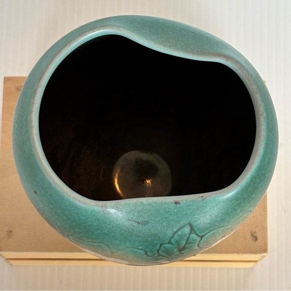 Vintage JORDI SERRA MORAGAS Spanish Studio Art Pottery Vase floral decor 1970’s. - Picture 5 of 9